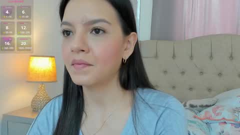 Snapshot of beautyari_ chatting on April 27, 12:36 pm Ariana Reyes online show from April 27, 12:36 pm