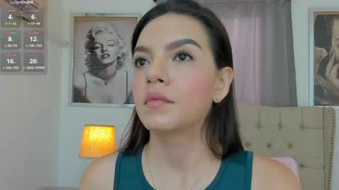 Snapshot of beautyari_ chatting on May 14, 12:12 pm Ariana Reyes online show from May 14, 12:12 pm