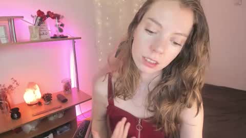 Eliise online show from December 16, 8:30 am