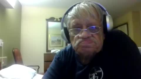 Snapshot of beautytomyeyes chatting on October 7, 12:19 am beautytomyeyes online show from October 7, 12:19 am