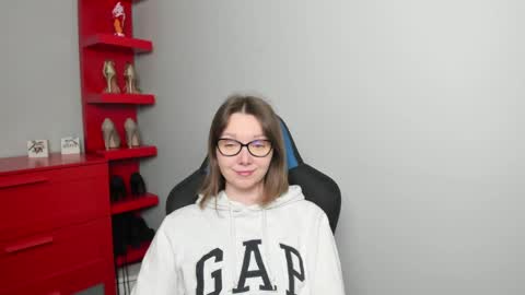 Zoe online show from March 26, 7:03 am