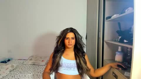 Snapshot of beba_dance chatting on February 15, 9:11 pm Lacosta online show from February 15, 9:11 pm