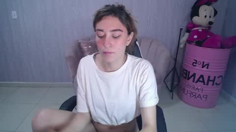 beba_fox_a online show from November 15, 3:37 am