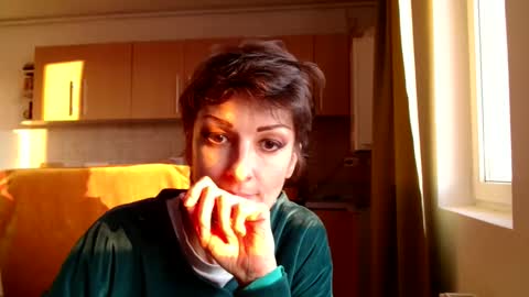 Raluca online show from January 12, 2:33 pm