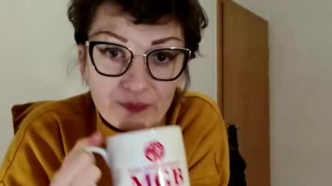 Raluca online show from March 1, 7:49 pm