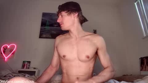 bebe  dust online show from October 27, 3:38 pm