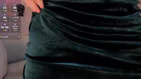 Am Becca online show from March 3, 10:42 pm