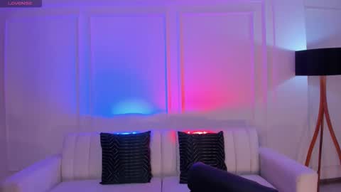 Am Becca online show from October 30, 8:31 pm