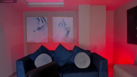 Am Becca online show from November 26, 6:53 pm