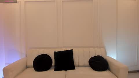 Snapshot of beccabaxter chatting on June 22, 12:02 pm Am Becca online show from June 22, 12:02 pm