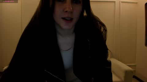 Snapshot of beccabaxter chatting on June 24, 12:04 pm Am Becca online show from June 24, 12:04 pm