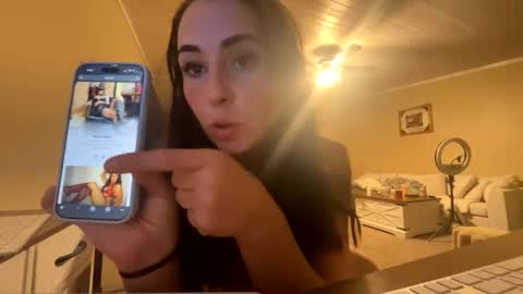 beccaraexoxo online show from May 29, 2:42 am