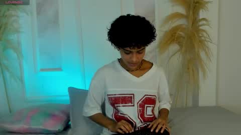 Snapshot of beckablue chatting on February 25, 12:37 pm Beecckkkaaa online show from February 25, 12:37 pm