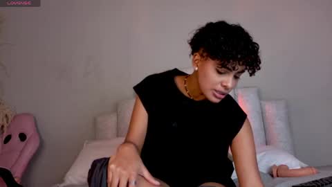 Beecckkkaaa online show from April 17, 2:42 pm