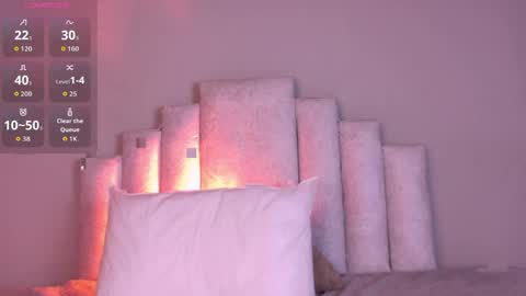 Beecckkkaaa online show from April 18, 1:15 pm