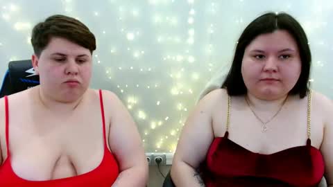 Snapshot of beckyandellen chatting on March 14, 11:59 am BeckyAndEllen online show from March 14, 11:59 am