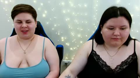BeckyAndEllen online show from May 22, 11:05 am