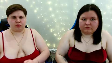 BeckyAndEllen online show from May 30, 11:40 am