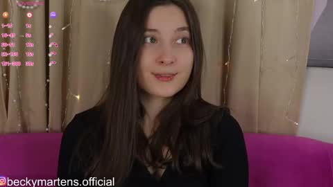 BeckyMartens come join me on    while im offline here  online show from May 30, 3:14 am