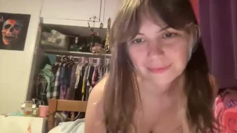 beebeebuzzzzzz online show from March 4, 7:36 am