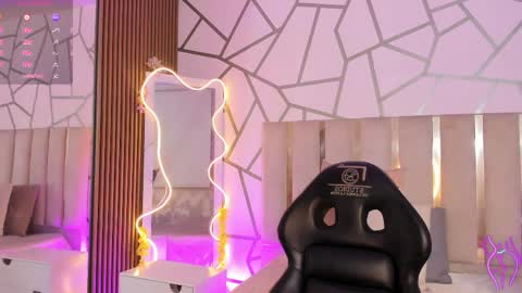 BELLA online show from April 5, 12:08 am