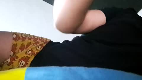 Snapshot of beenee3 chatting on January 8, 12:05 pm beenee3 online show from January 8, 12:05 pm