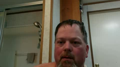 Snapshot of beer_money69 chatting on October 20, 7:03 pm beer_money69 online show from October 20, 7:03 pm