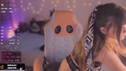       online show from November 12, 9:25 pm