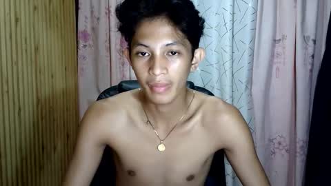 Snapshot of bejjs_08 chatting on February 8, 6:55 pm brandonjames online show from February 8, 6:55 pm