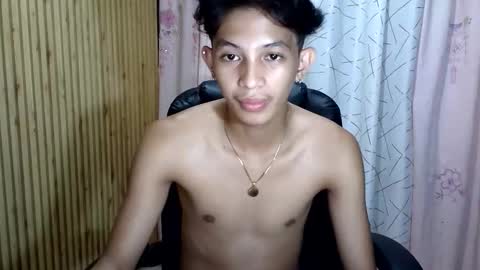 Snapshot of bejjs_08 chatting on February 18, 6:48 pm brandonjames online show from February 18, 6:48 pm