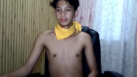 Snapshot of bejjs_08 chatting on March 4, 10:27 pm brandonjames online show from March 4, 10:27 pm