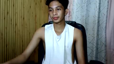 Snapshot of bejjs_08 chatting on March 12, 2:56 pm brandonjames online show from March 12, 2:56 pm