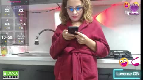 kevin and Bella online show from January 7, 8:33 pm