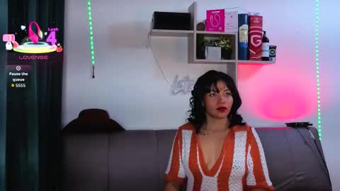 Snapshot of belasexxx chatting on November 6, 8:32 pm bela online show from November 6, 8:32 pm