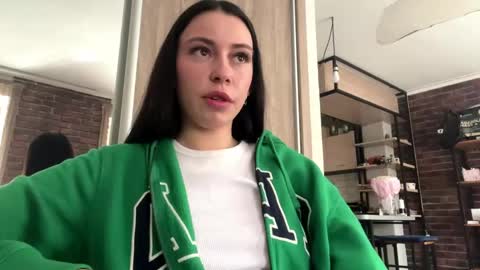 Lola online show from May 12, 9:17 am