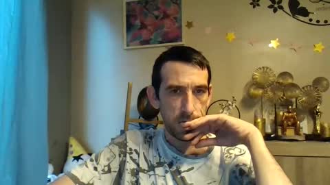 Snapshot of belgianboy33 chatting on October 20, 6:47 am Dreamcock online show from October 20, 6:47 am