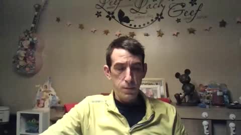 Snapshot of belgianboy33 chatting on February 2, 3:05 am Dreamcock online show from February 2, 3:05 am