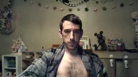 Snapshot of belgianboy33 chatting on February 7, 4:27 am Dreamcock online show from February 7, 4:27 am