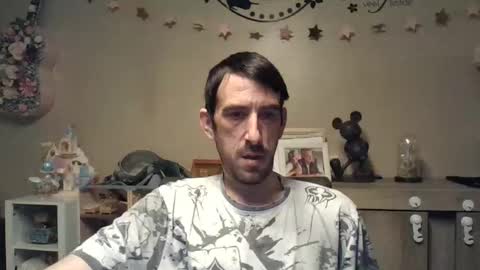 Snapshot of belgianboy33 chatting on March 9, 5:44 am Dreamcock online show from March 9, 5:44 am