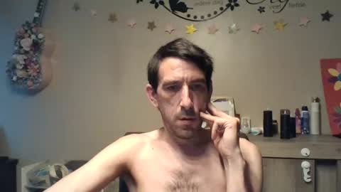 Snapshot of belgianboy33 chatting on June 21, 3:53 am Dreamcock online show from June 21, 3:53 am