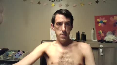 Snapshot of belgianboy33 chatting on June 23, 2:31 am Dreamcock online show from June 23, 2:31 am