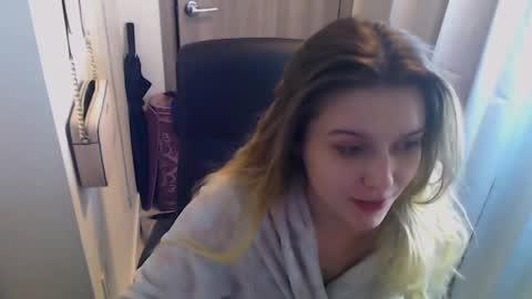 Snapshot of belindaacosta chatting on December 18, 8:36 pm Belinda online show from December 18, 8:36 pm