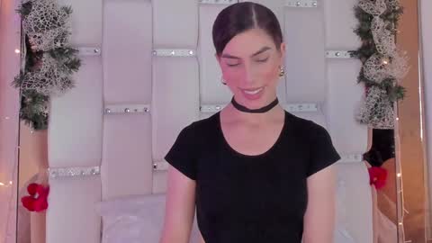 Snapshot of belindareyes chatting on December 4, 1:47 am Bel  online show from December 4, 1:47 am