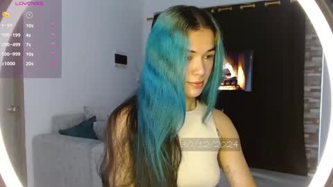Snapshot of bell_art chatting on December 30, 3:35 pm online show from December 30, 3:35 pm