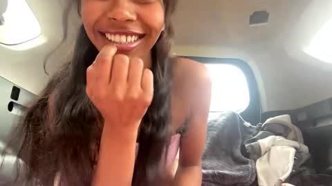 Snapshot of bella19sua chatting on September 10, 6:41 pm bella19sua online show from September 10, 6:41 pm