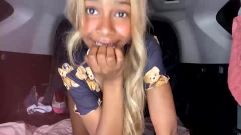 bella19sua online show from November 2, 2:36 am