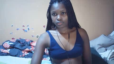 Bella online show from November 14, 3:00 pm