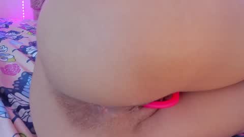 Snapshot of bella__sweets chatting on February 5, 1:26 am Melanie online show from February 5, 1:26 am