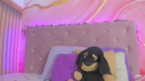 Snapshot of bella__sweets chatting on January 16, 10:41 am Melanie online show from January 16, 10:41 am