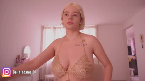 isabella online show from March 12, 10:05 pm